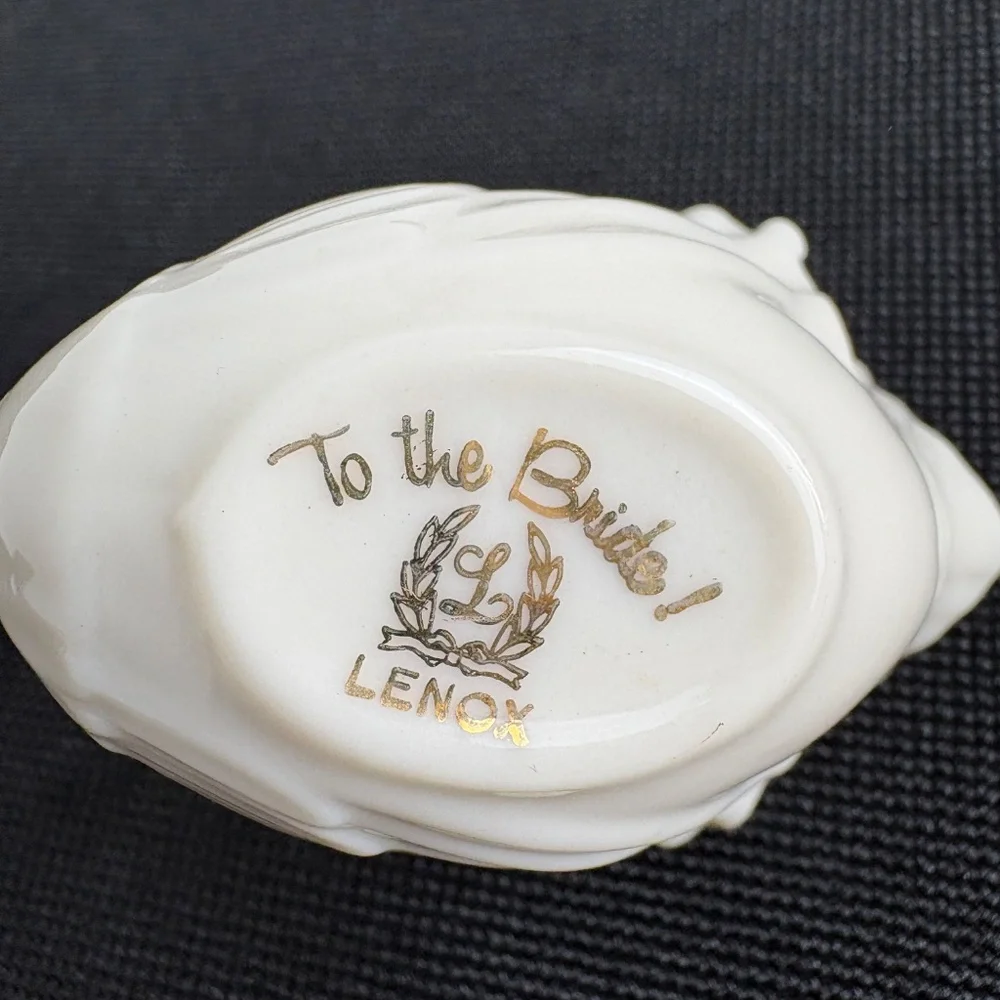 LENOX Porcelain Swan Ivory Ring Holder Dish "TO THE BRIDE" Trinket - Picture 4 of 7